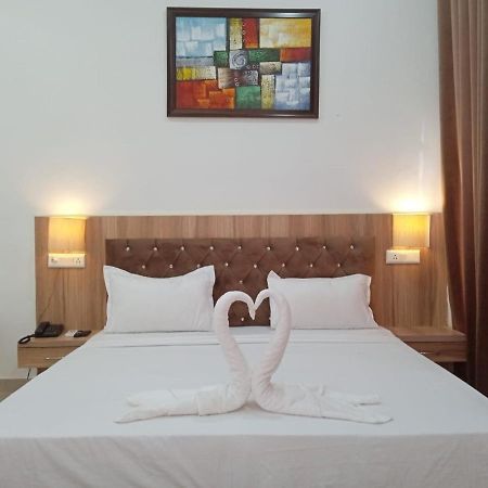 Hotel Lake View By Bookingcare Chhatarpur Exterior photo
