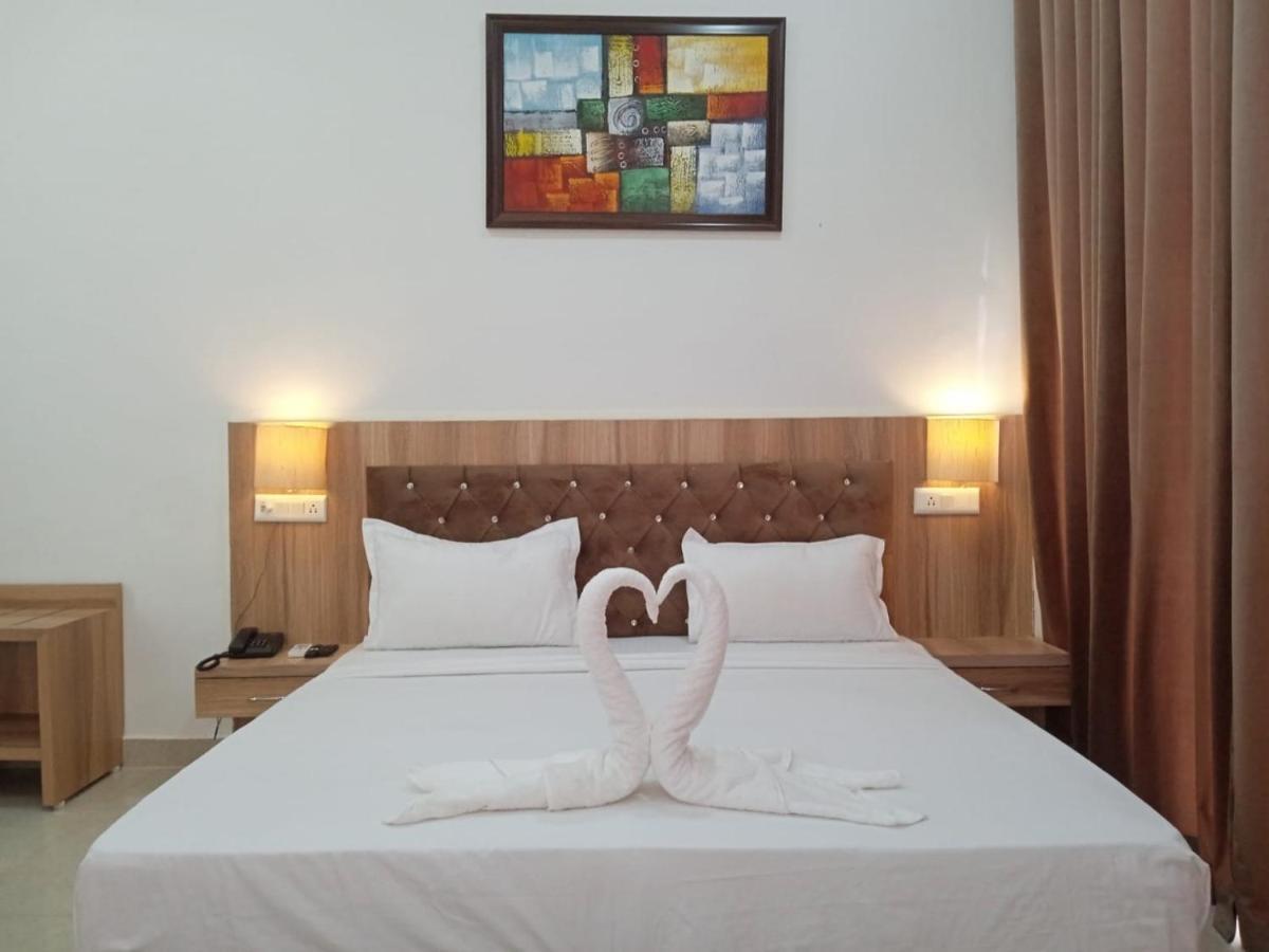 Hotel Lake View By Bookingcare Chhatarpur Exterior photo